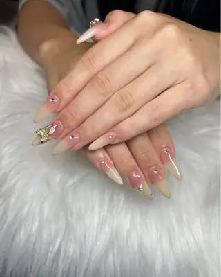 ネイル Queen Nail 柏店　クイーンネイルのネイルデザイン