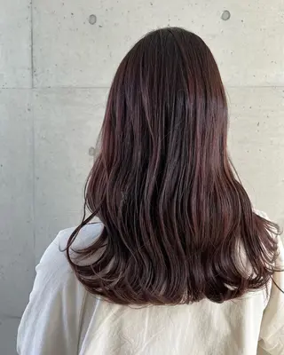 ロング 岸田 莉奈のヘアスタイル