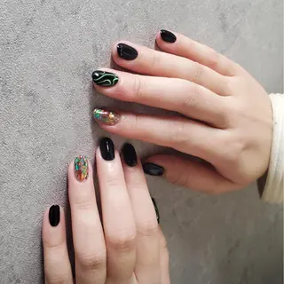 ネイル nailstudio eviz新宿店のネイルデザイン