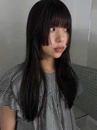 ロング hen所属・心斎橋/レイヤー/ ブリーチ/モエのヘアスタイル