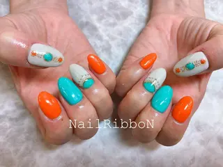 ネイル ネイルリボン 受付スタッフのネイルデザイン