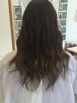 ロング カラー ヘアアレンジ 透明感ハイライト◎ 伊藤夏海のヘアスタイル