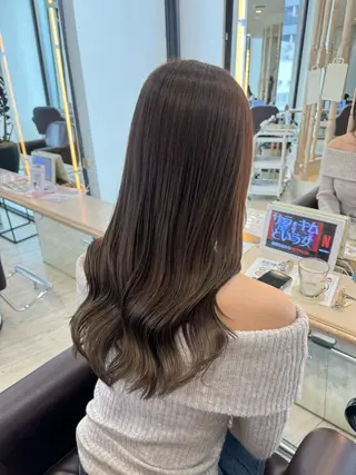 カラー 🍪ﾖｼｲﾊﾙﾈ🍪 ﾗﾍﾞﾝﾀﾞｰｶﾗｰのヘアスタイル