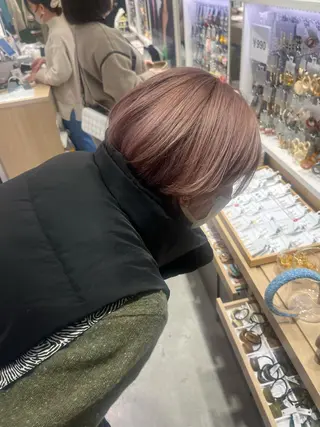 ショート カラー 艶髪/ハイトーン/ ヘアセット/モエノのヘアスタイル