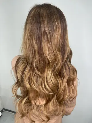 ロング カラー &chaLme   心斎橋所属・emi/髪質改善/ 韓国風/艶カラーのヘアスタイル