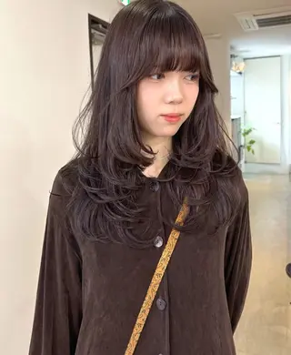 ロング カラー mizuki/ピンク ベージュ.レイヤーのヘアスタイル