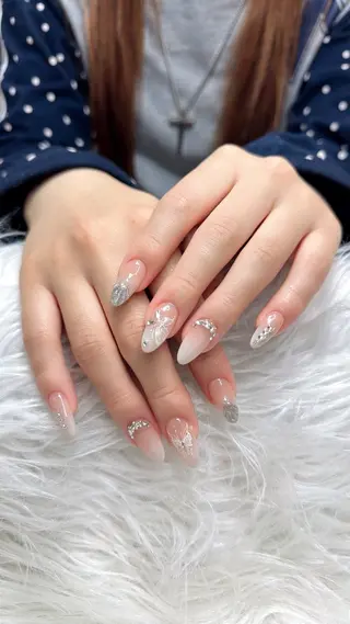 ネイル Nikoネイルサロン中野店所属・merci リカのネイルデザイン