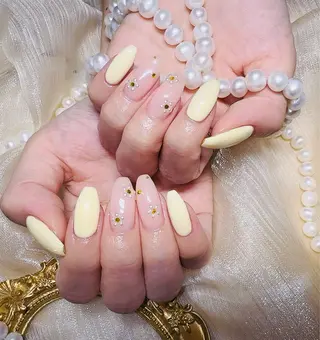 ネイル 伊原 羽美のネイルデザイン