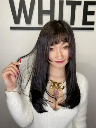 セミロング カラー パーマ ノミネーション大宮所属・TOSHIKI/ ハイトーン/髪質改善のヘアスタイル