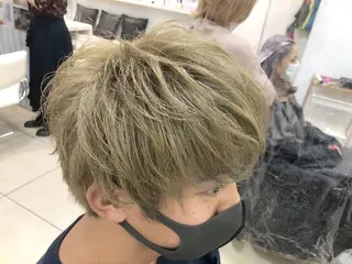 ショート カラー メンズ 韓国風メンズ/毛流れ ヘアなら須田龍世のヘアスタイル