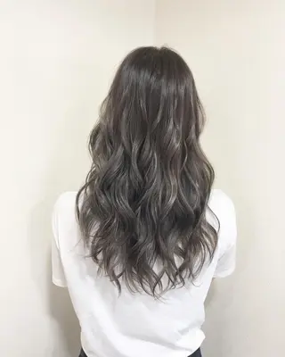 ロング ヤマグチ ヒカルのヘアスタイル