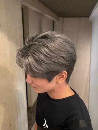 メンズ メンズハイトーン特化 てるぼうのヘアスタイル