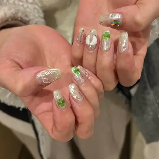 ネイル ⠀ loggy.のネイルデザイン