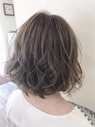 ミディアム neolive emのヘアスタイル