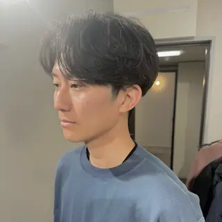 メンズ 表参道フェザーパーマ ニュアンスパーマのヘアスタイル