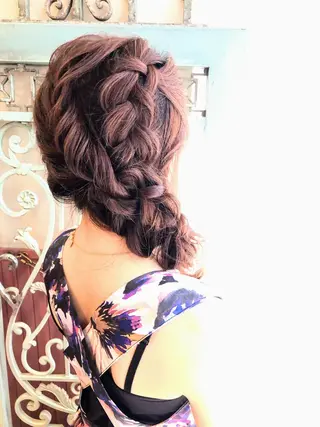 ロング カラー パーマ ヘアアレンジ 表参道Lise おおいしおりのヘアスタイル