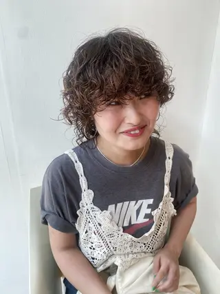 ミディアム THE DOTS【ザ ドッツ】所属・C H I H A R Uのヘアスタイル