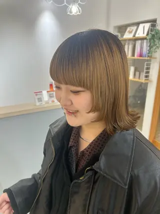 ミディアム scena(シーナ)所属・佐原 未依奈のヘアスタイル