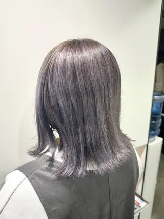 ミディアム タツキ／レイヤー／ パーマ／艶カラーのヘアスタイル