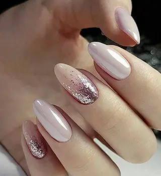 ネイル ゲン レイカのネイルデザイン