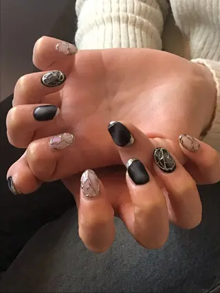 ネイル Roger 舞のネイルデザイン