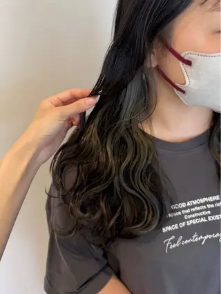 ロング 白築 怜実のヘアスタイル