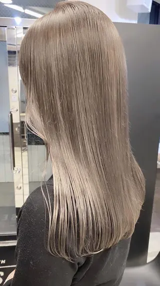 カラー セミロング ♡韓国ヘア♡ ブリーチ✨ハイトーンのヘアスタイル