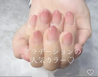 Blue Reef 新宿店所属・R nail アミのネイルデザイン