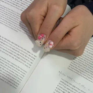 ネイル ネイルズシャトン🪡 ネイリスト齊藤のネイルデザイン