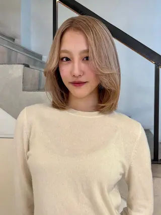 ミディアム カラー ハイトーン/レイヤー nail 百咲💌のヘアスタイル