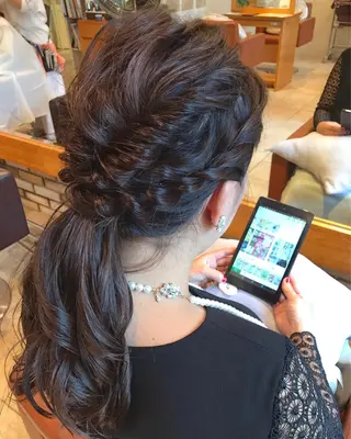 ヘアアレンジ 透明感カラー・ 髪質改善🩵イケダのヘアスタイル