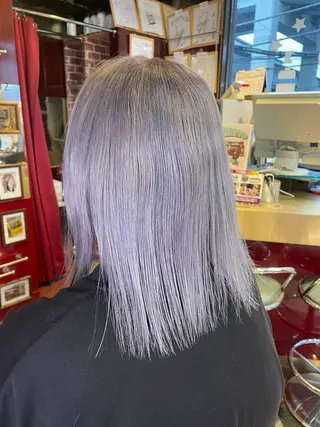 ミディアム 👑派手髪/カット 👑ANRYのヘアスタイル