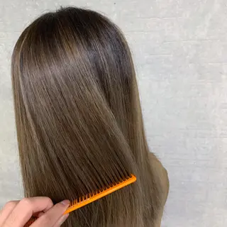 ミディアム カラー Lome'所属・✨ブリーチマスター✨ オクヤマヨウスケのヘアスタイル