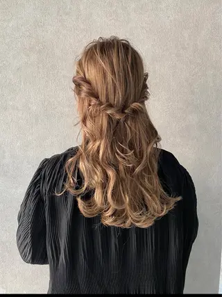 セミロング ヘアアレンジ Rem所属・HONDA KANONのヘアスタイル