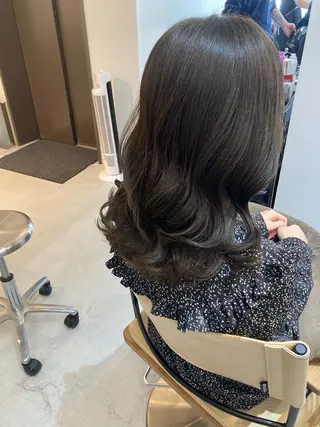 ミディアム ✨色持ちの良い艶 カラー✨蟹江真世のヘアスタイル