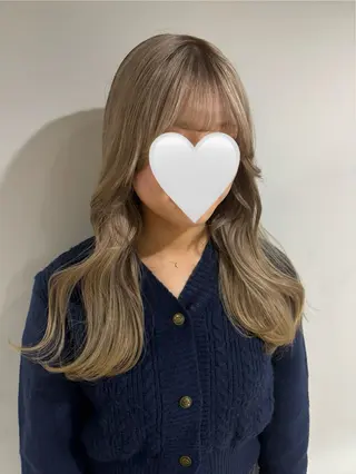 ロング Maki /カラー/ブリーチのヘアスタイル