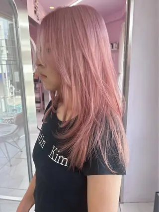 セミロング カラー moana surfriderのヘアスタイル