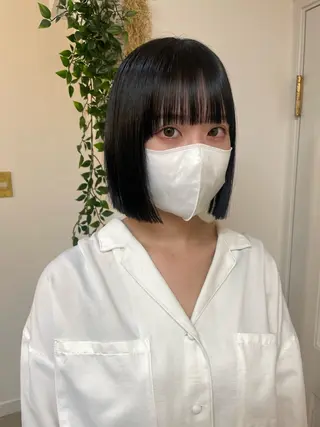 ショート ブリーチなしで透け感 暖色カラーボブaoiのヘアスタイル