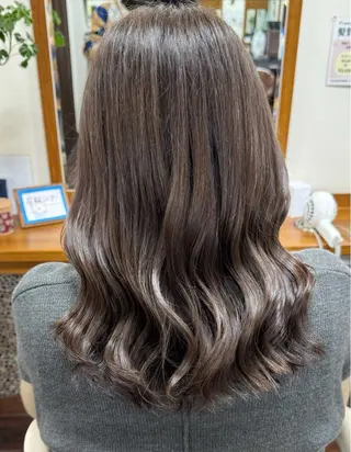セミロング カラー 髪質改善・艶カラー HIROTOのヘアスタイル