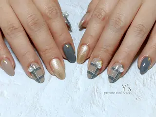 ネイル YUMI NAGAI  のネイルデザイン