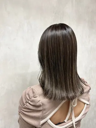 セミロング カラー ウプ🦋marina takeuchiのヘアスタイル