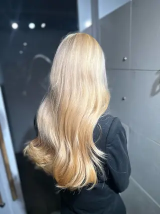 ロング カラー ハイトーンカラー が絶対可愛い✨泰聖✨のヘアスタイル