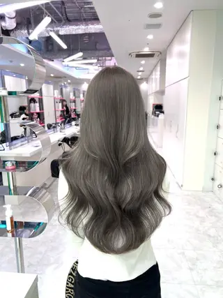 ロング カラー 艶髪グレージュ特化/ CHIKARAのヘアスタイル