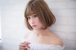ミディアム アオガミ （前髪顔周りカット）のヘアスタイル