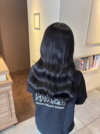 ロング 𝗄𝖺𝗇𝗈 / 王道モテヘア🖤のヘアスタイル