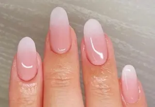 ネイル レイジー スワンのネイルデザイン