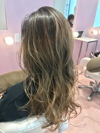 セミロング 所渉/韓国レイヤー /ウルフカットのヘアスタイル