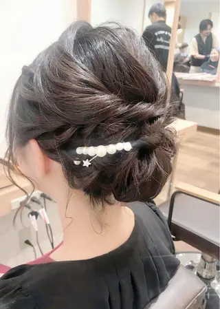 ミディアム ヘアアレンジ GRANLUSSO 〜グランルッソ駅前店所属・木口 嘉美のヘアスタイル