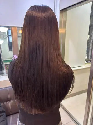 ロング ma'am Zee所属・石川 葵のヘアスタイル