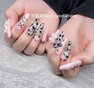 ネイル R inのネイルデザイン